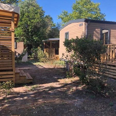 Charmant Dans Camping 5 Etoiles-Lac Biscarrosse Exterior foto